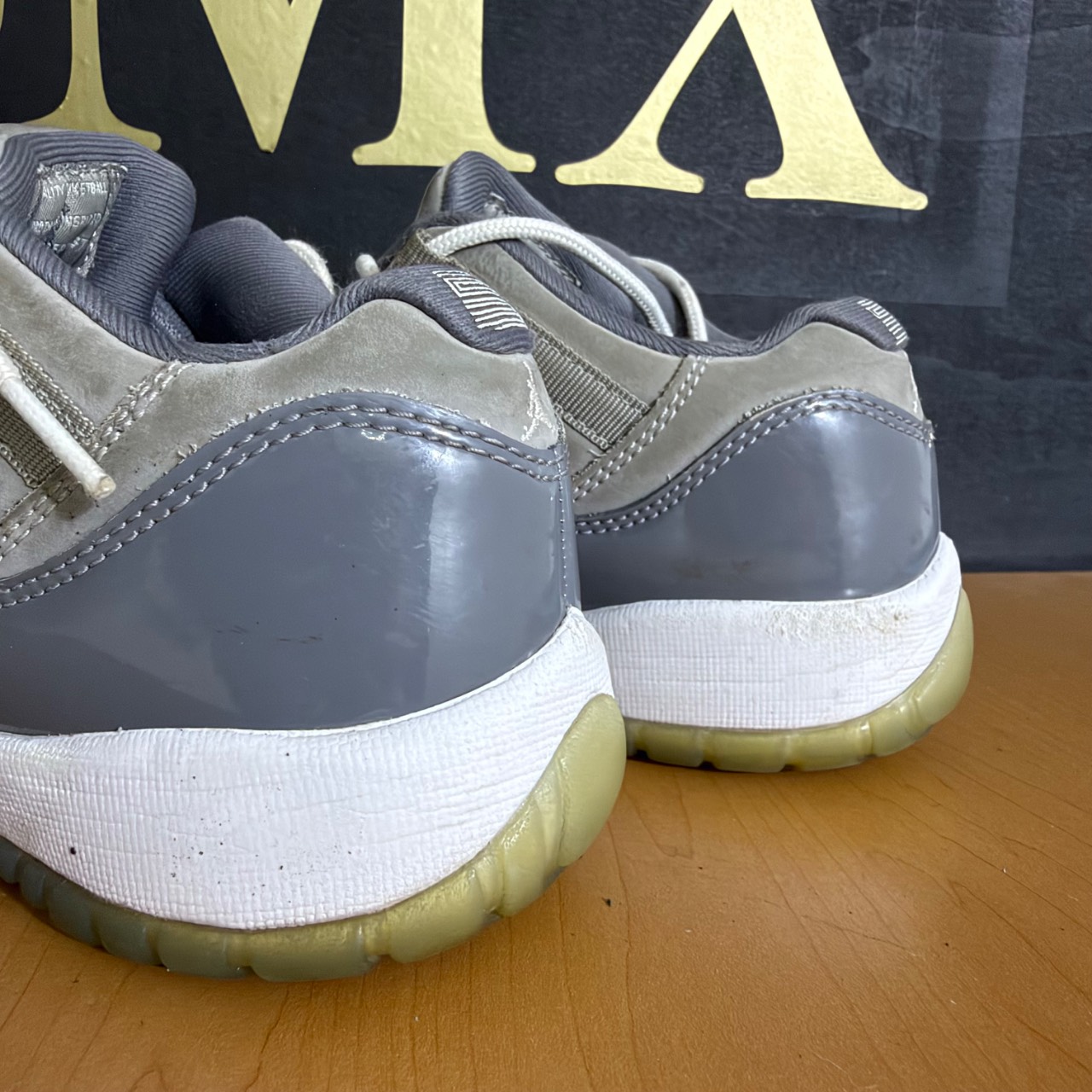 Air Jordan 11 Retro Low IE GS 'Cool Grey' · Foto 4