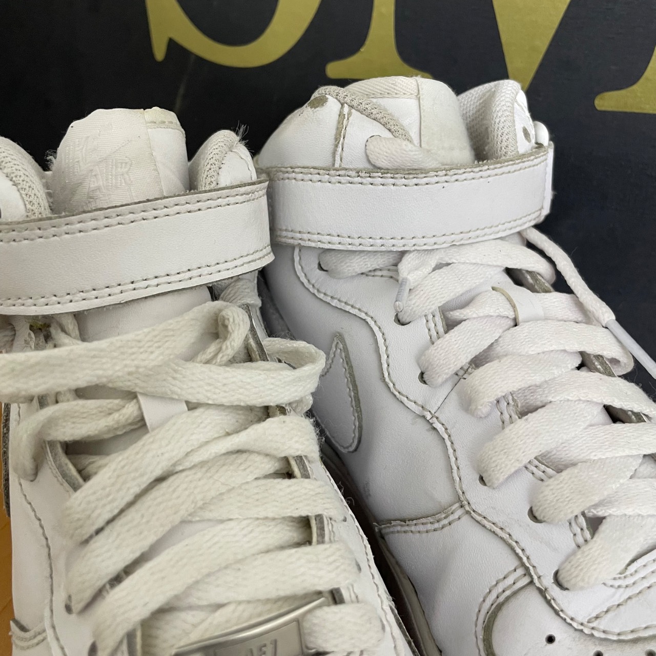 Nike Air Force 1 Mid · Foto 4