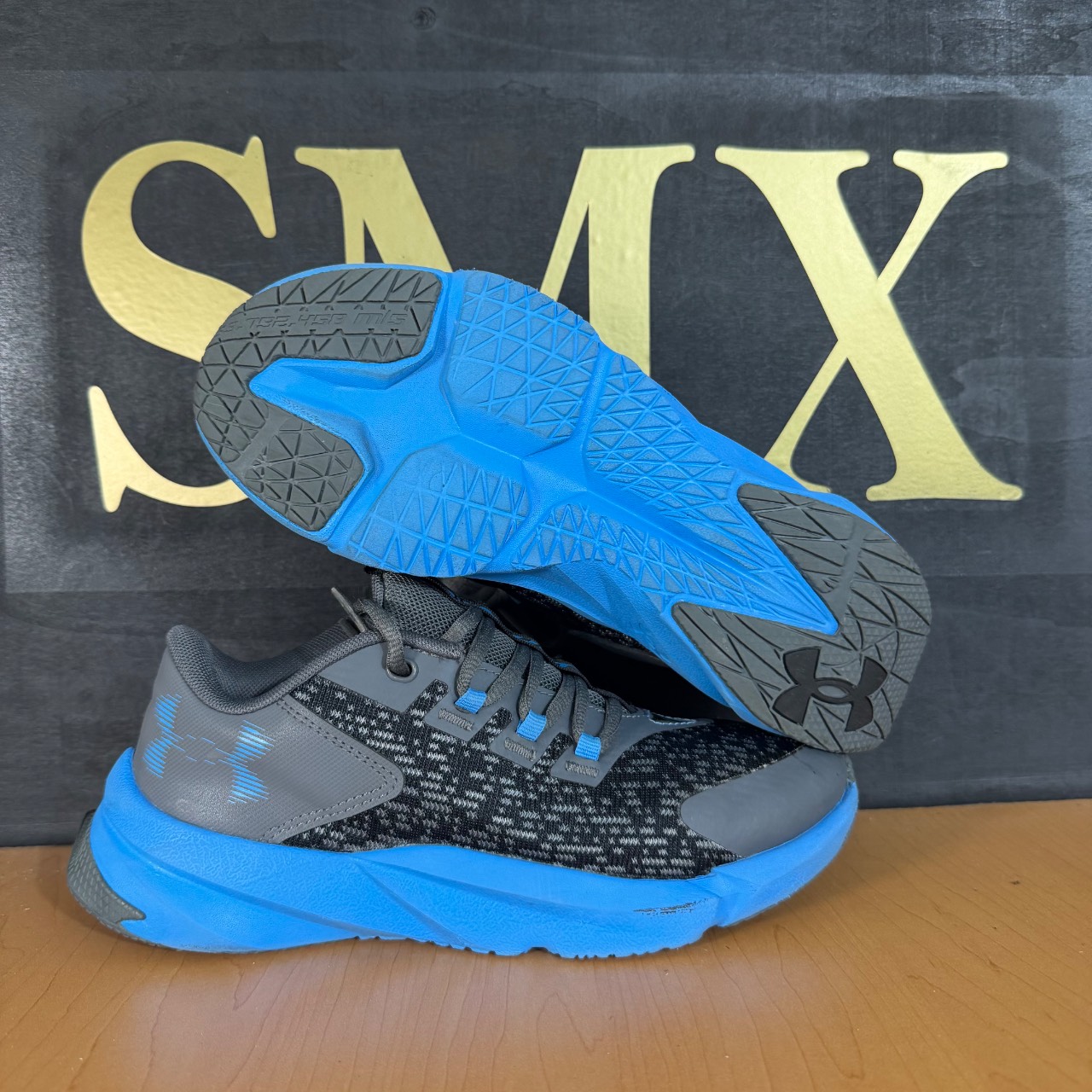 Under Armour Scramjet gris, negro y azul · Foto 1