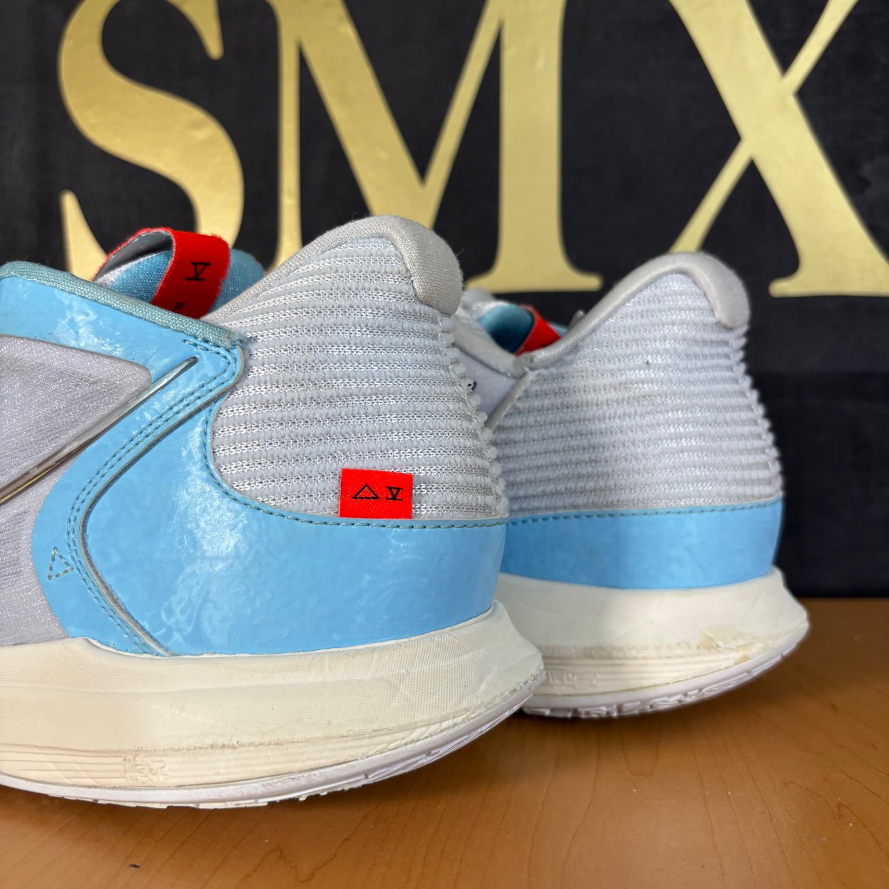 Nike Kyrie Low 5 Football Grey/Black/Blue Chill/Sail · Foto 4