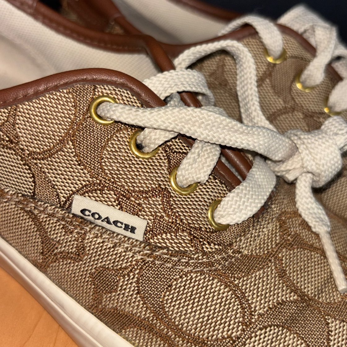Coach C2705 beige con detalles marrón · Foto 3