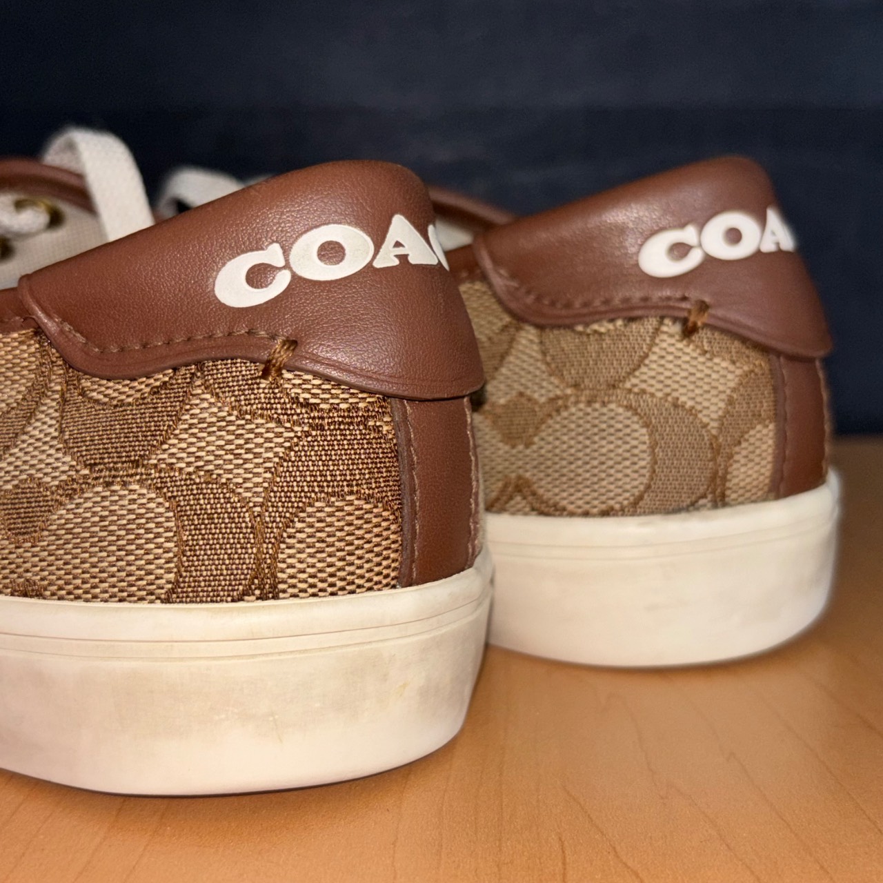 Coach C2705 beige con detalles marrón · Foto 4
