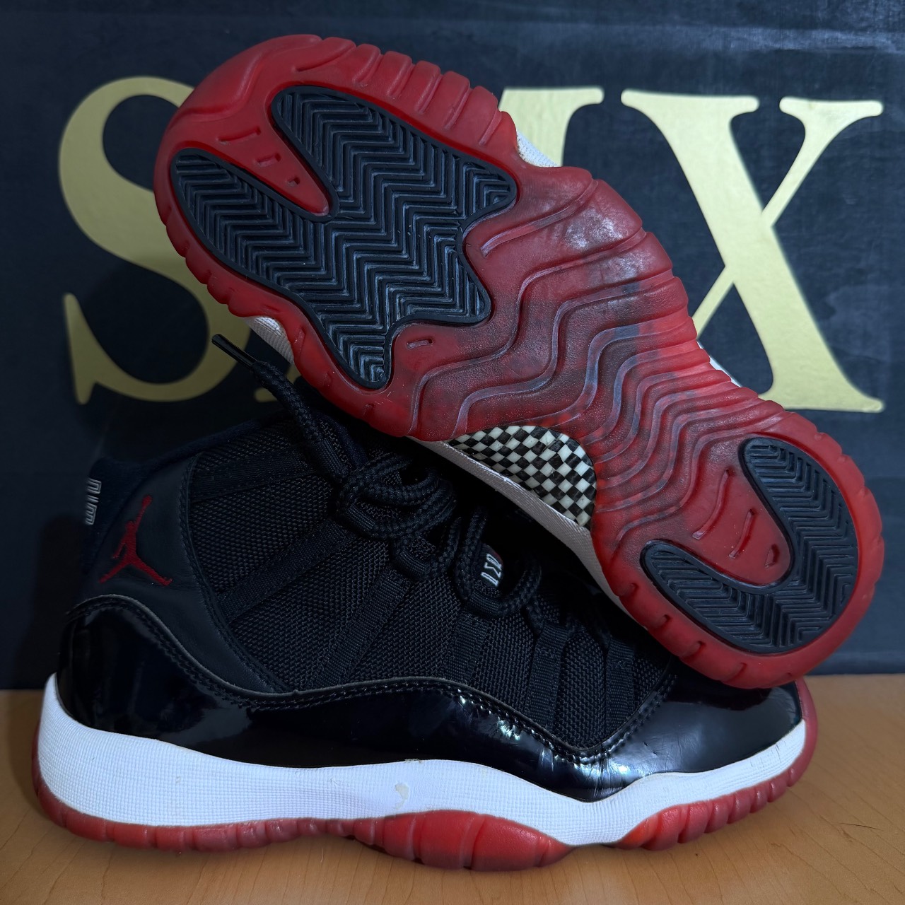 Air Jordan 11 Retro GS 'Bred' · Foto 1