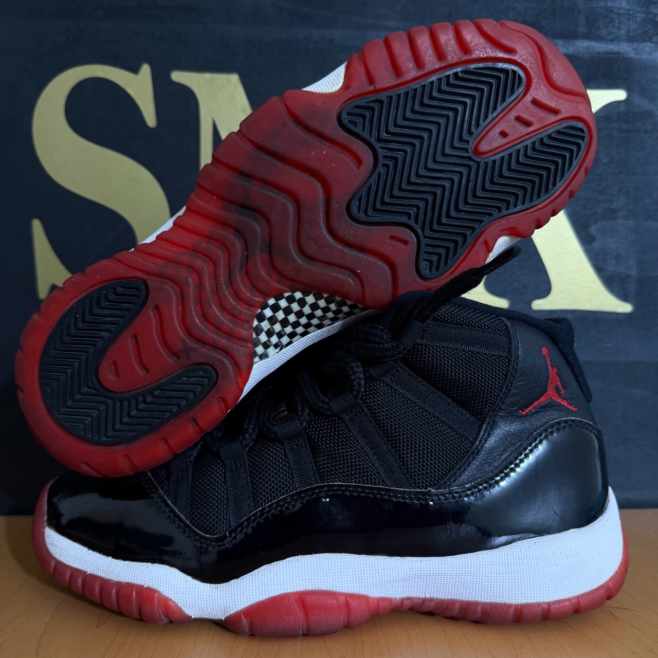 Air Jordan 11 Retro GS 'Bred' · Foto 2