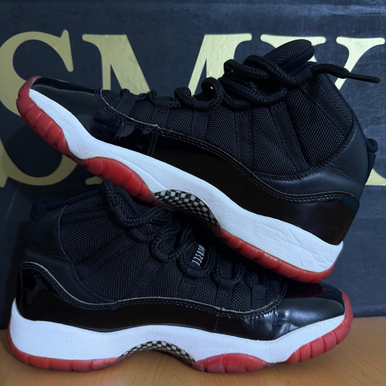 Air Jordan 11 Retro GS 'Bred' · Foto 3