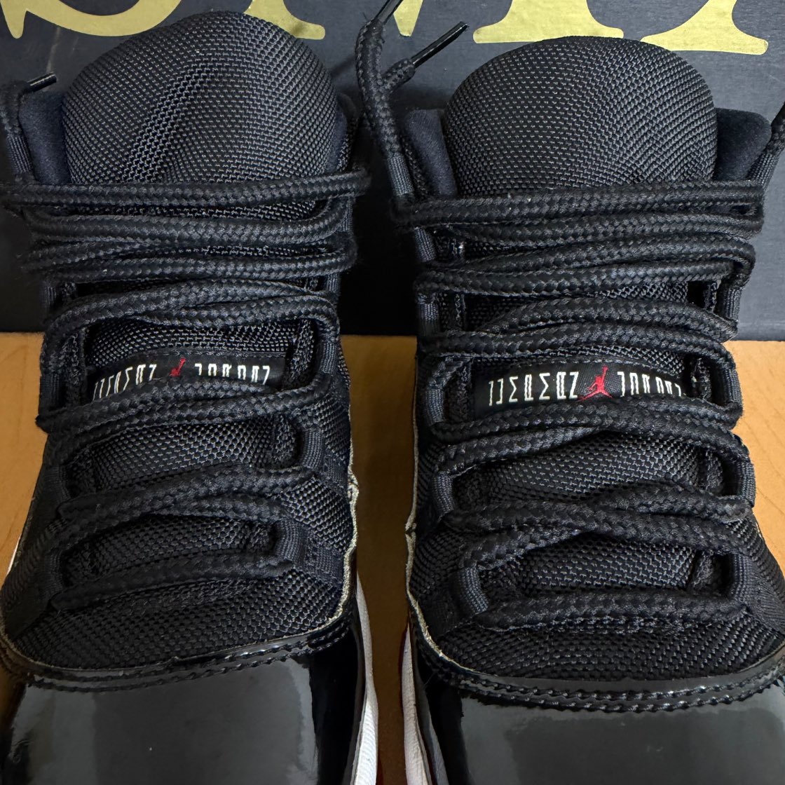Air Jordan 11 Retro GS 'Bred' · Foto 4