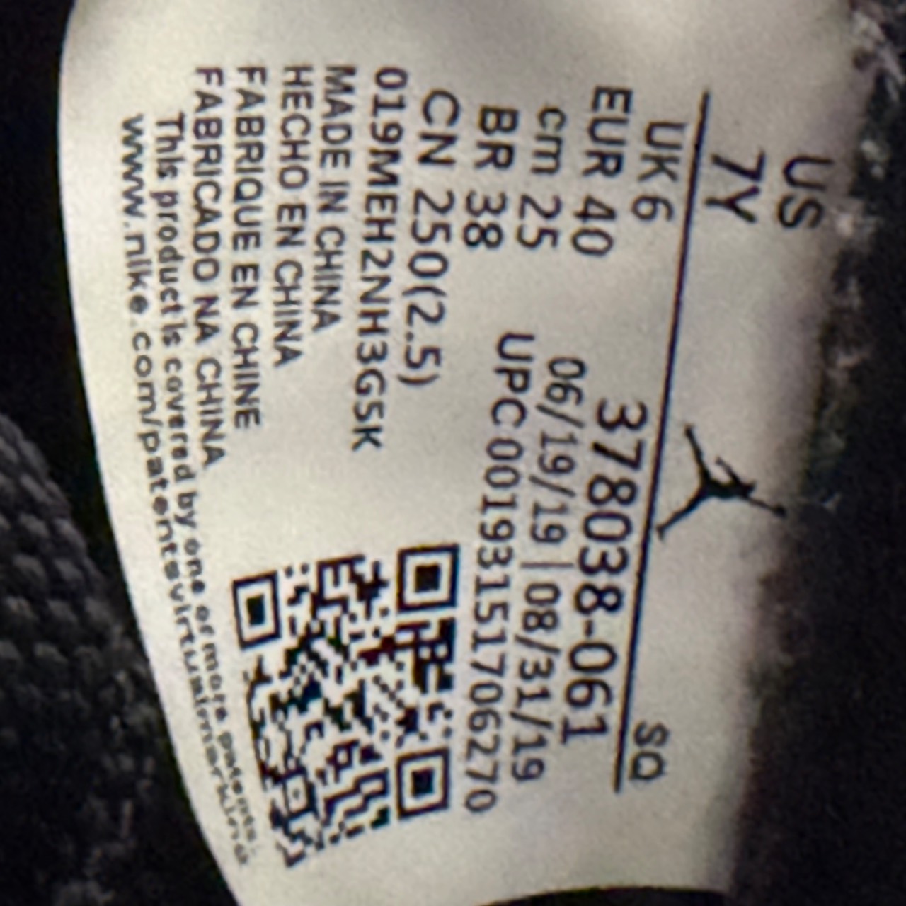 Air Jordan 11 Retro GS 'Bred' · Foto 6