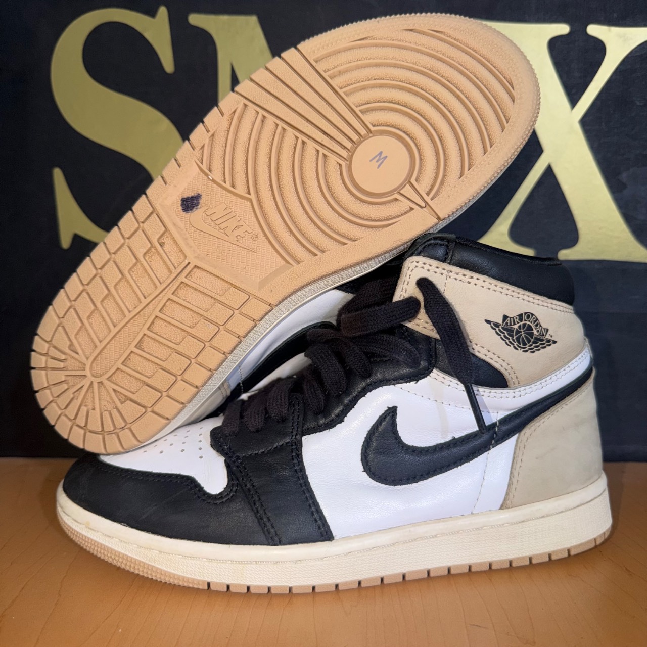 Air Jordan 1 High OG 'Latte' · Foto 2