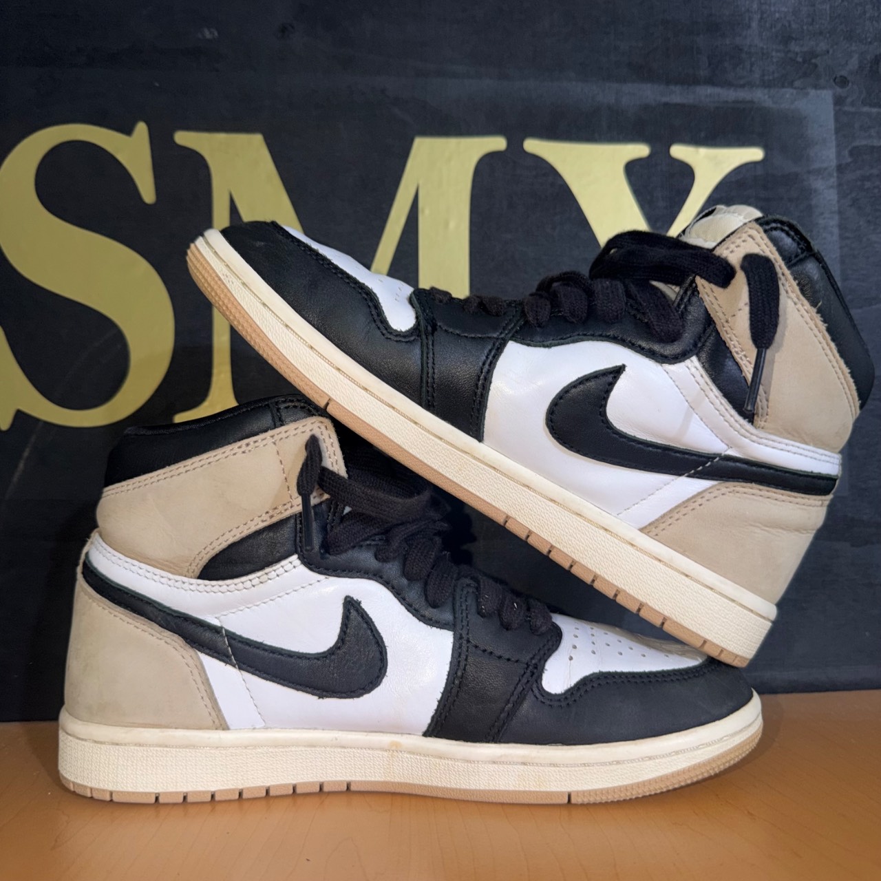 Air Jordan 1 High OG 'Latte' · Foto 3