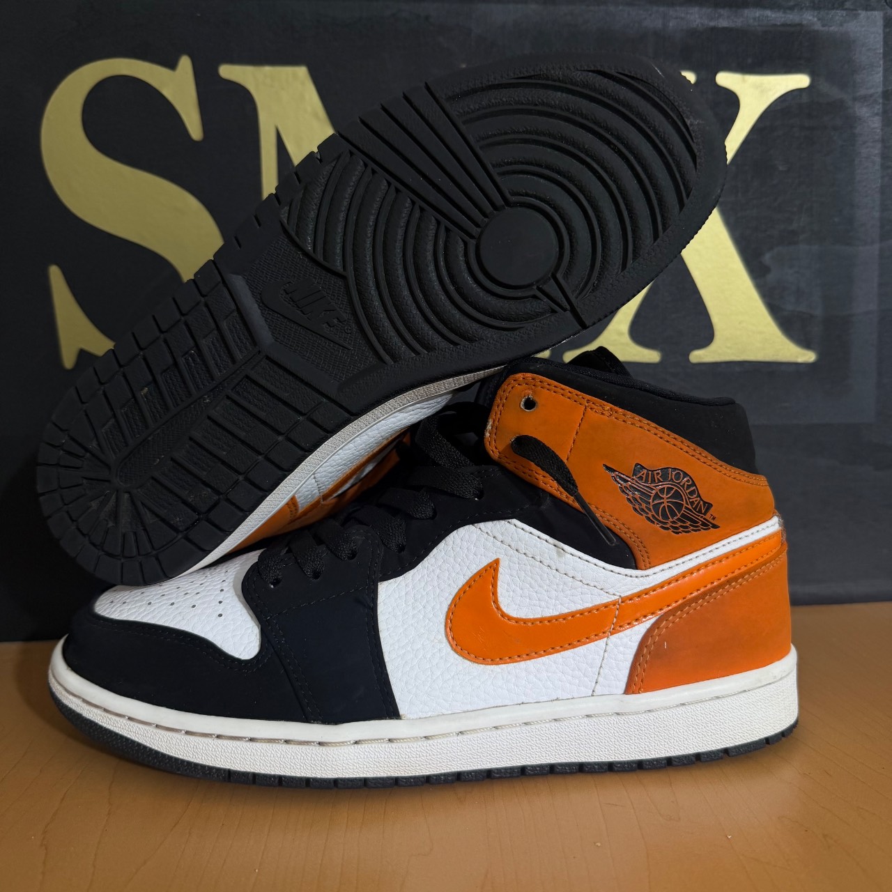 Air Jordan 1 Mid · Foto 2