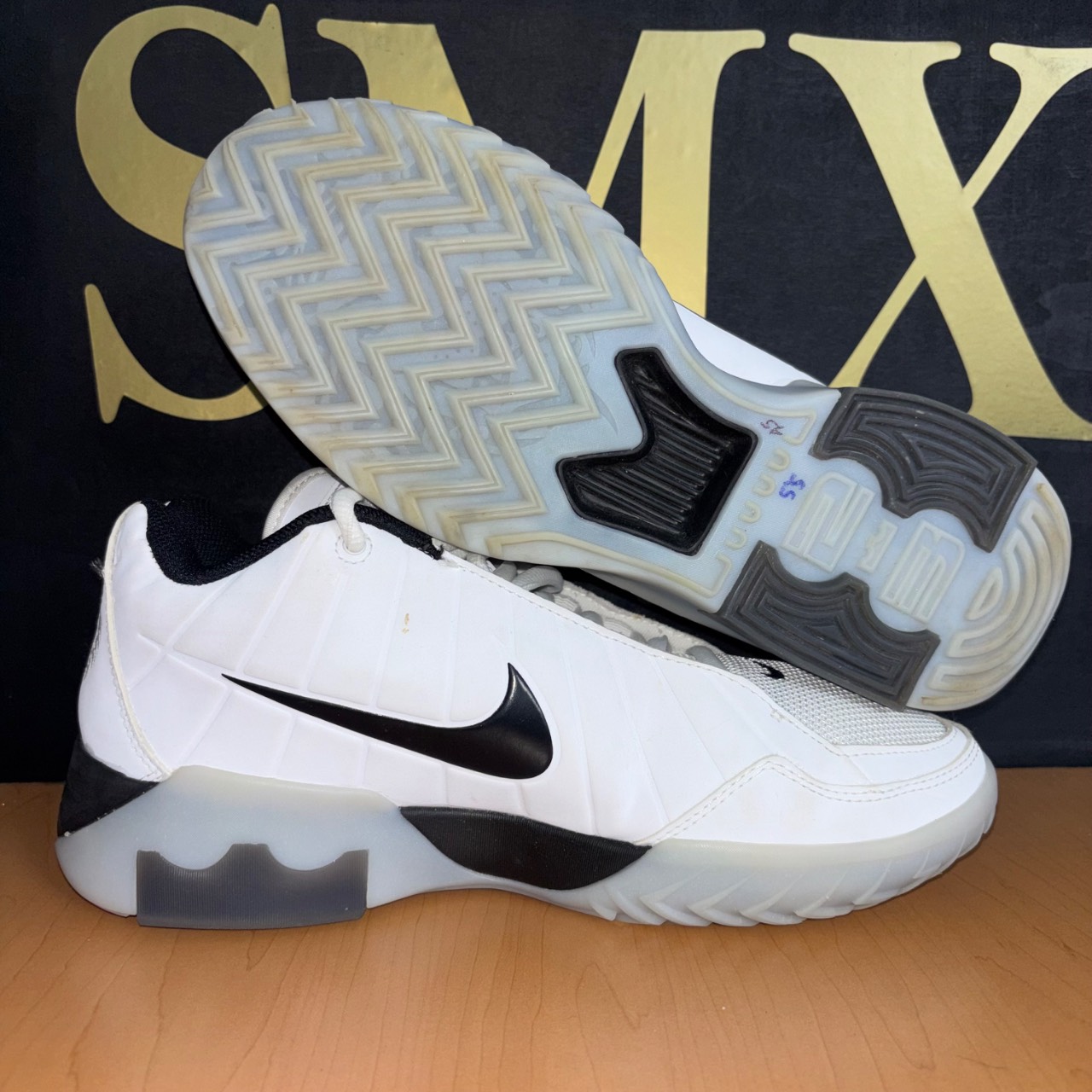 Nike LeBron Blanco y negro · Foto 2