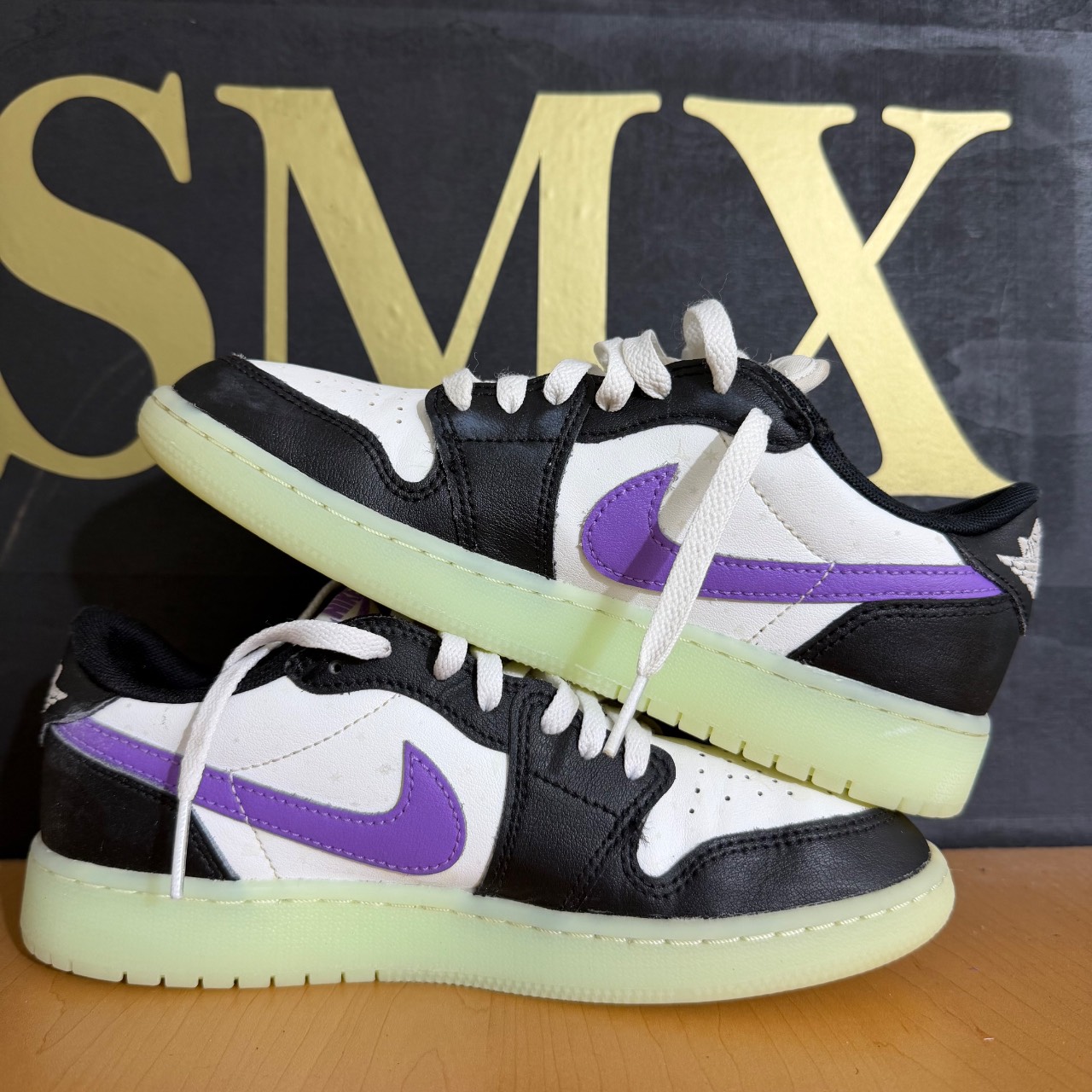 Air Jordan 1 Low OG Year of the Dragon (GS) · Foto 3