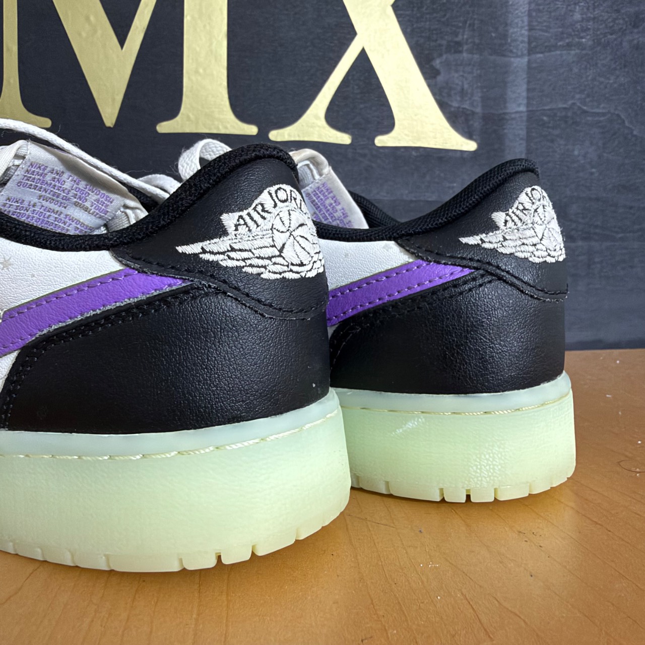 Air Jordan 1 Low OG Year of the Dragon (GS) · Foto 4