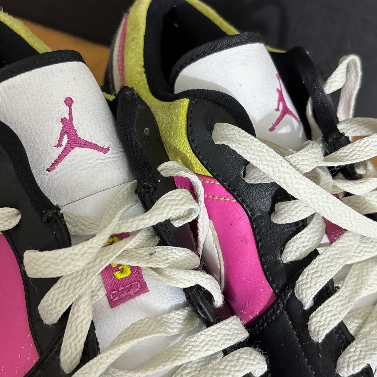 Air Jordan 1 Low SE "Laser Orange" · Foto 3