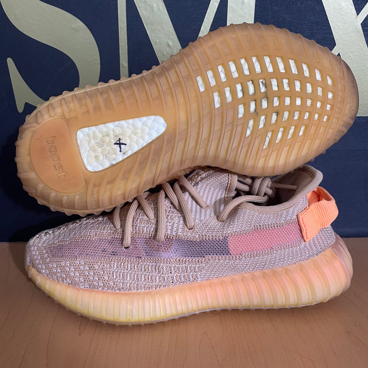 adidas Yeezy Boost 350 V2 Clay · Foto 2