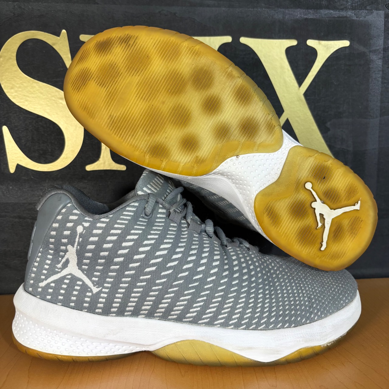 Jordan CP3.X Wolf Grey/White-Gum Yellow