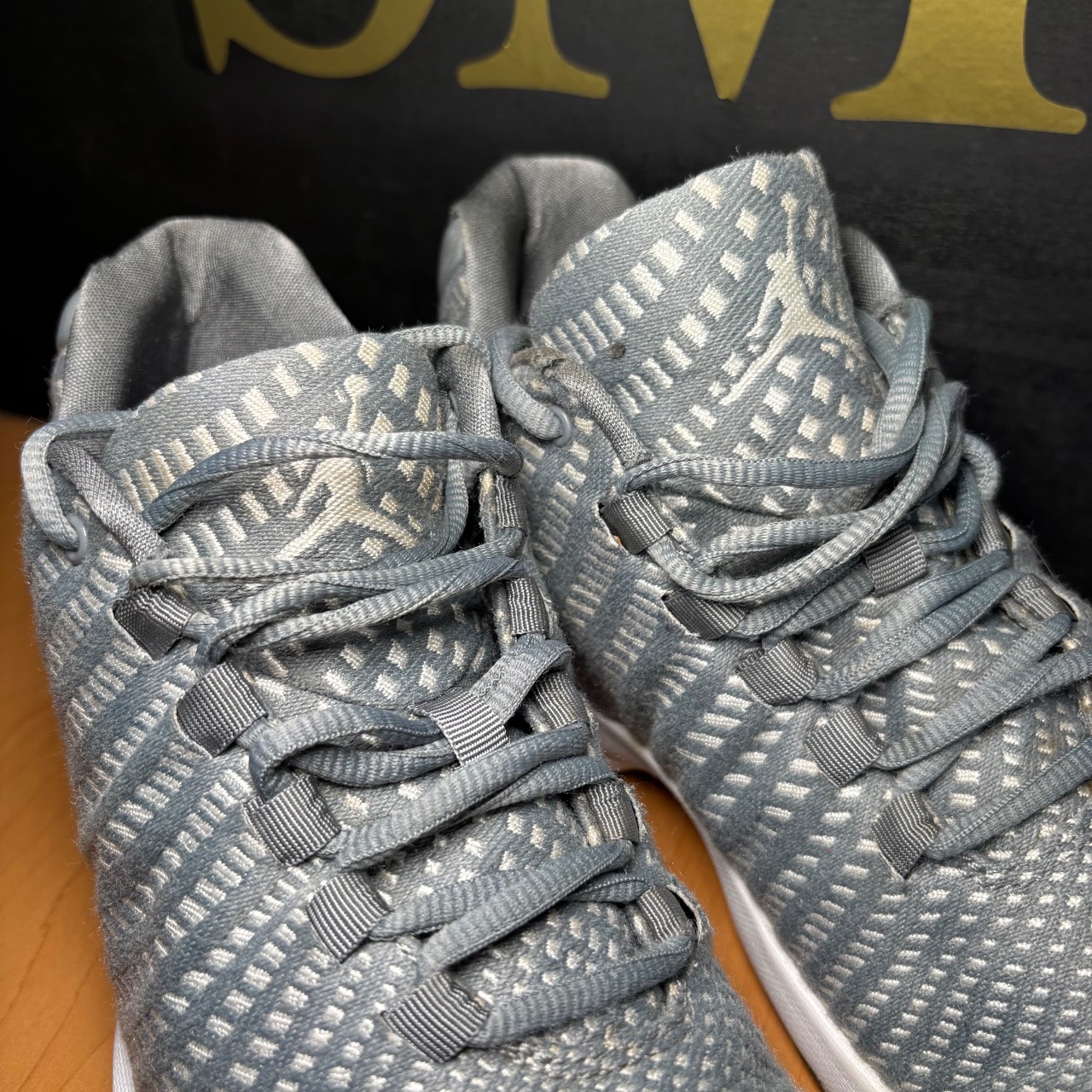Jordan CP3.X Wolf Grey/White-Gum Yellow · Foto 4