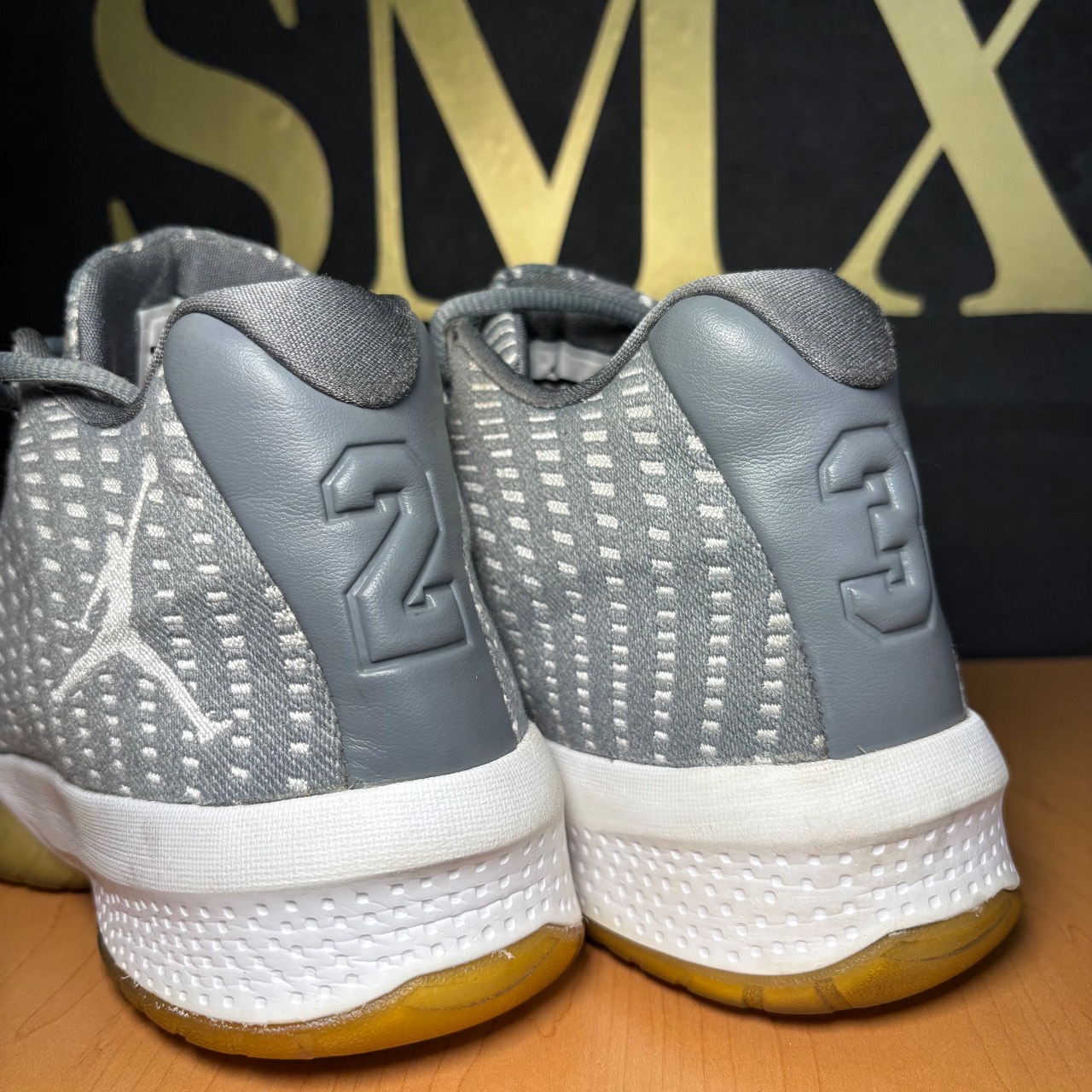 Jordan CP3.X Wolf Grey/White-Gum Yellow · Foto 5