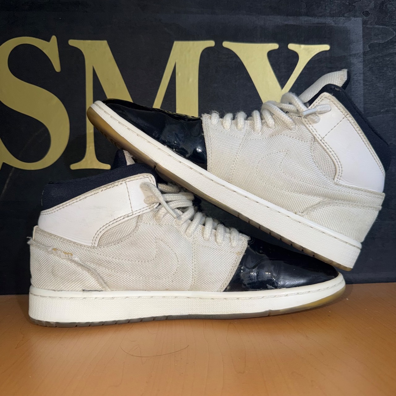 Air Jordan 1 Retro '99 · Foto 3