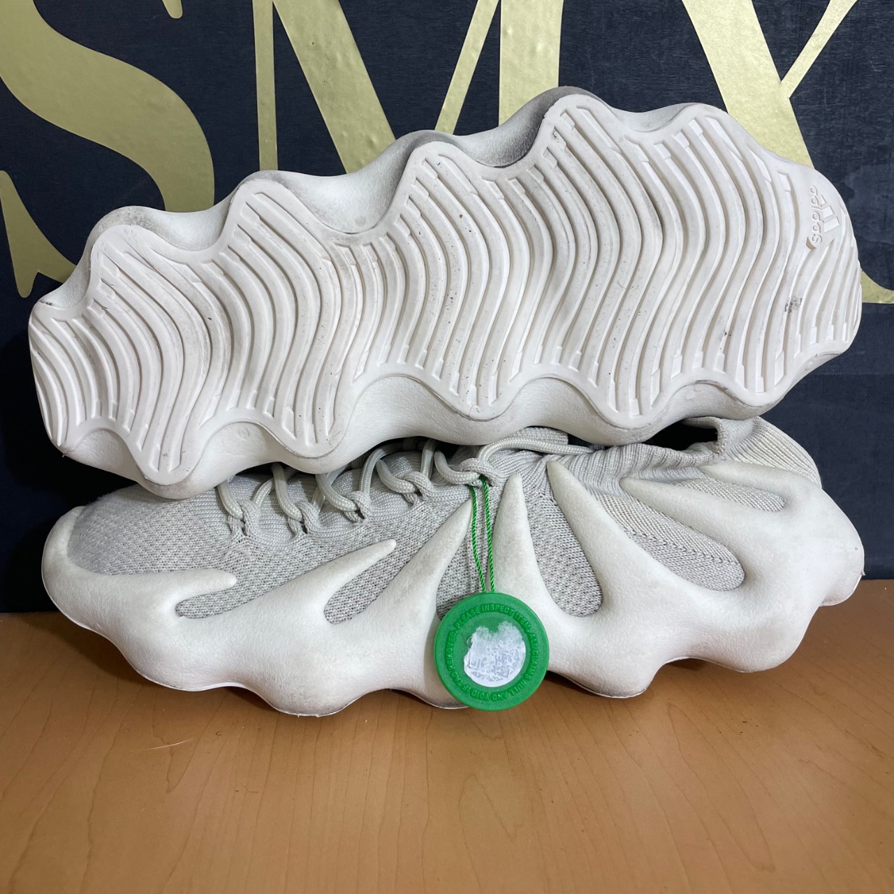 adidas Yeezy 450 Cloud White · Foto 1