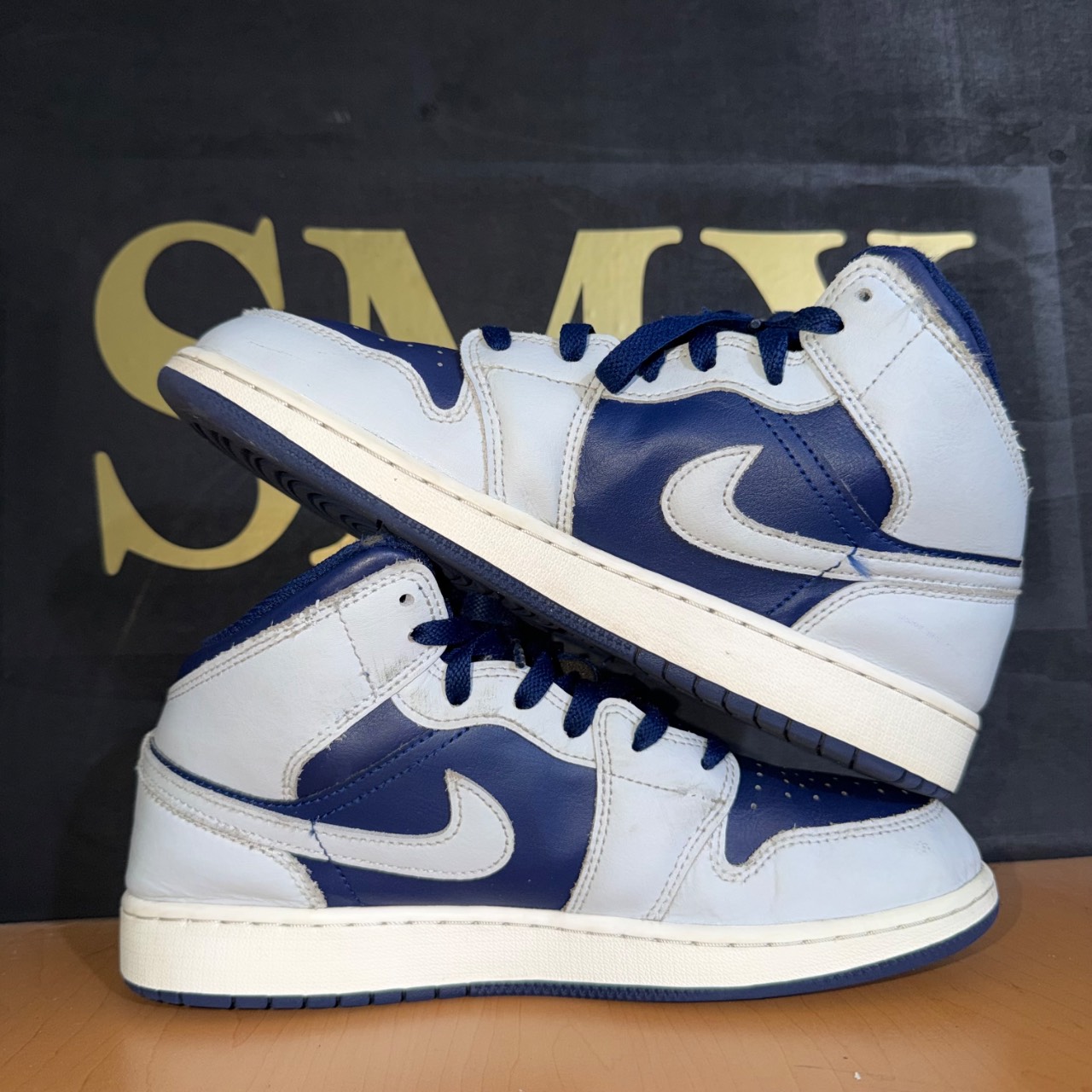 Air Jordan 1 Mid · Foto 3