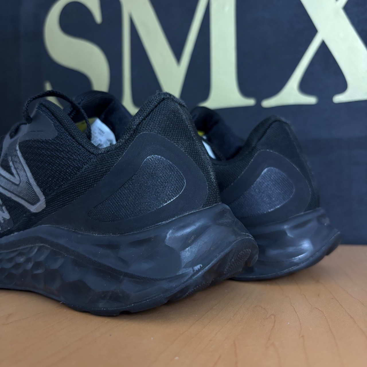 New Balance Fresh Foam Arishi v4 negro · Foto 5
