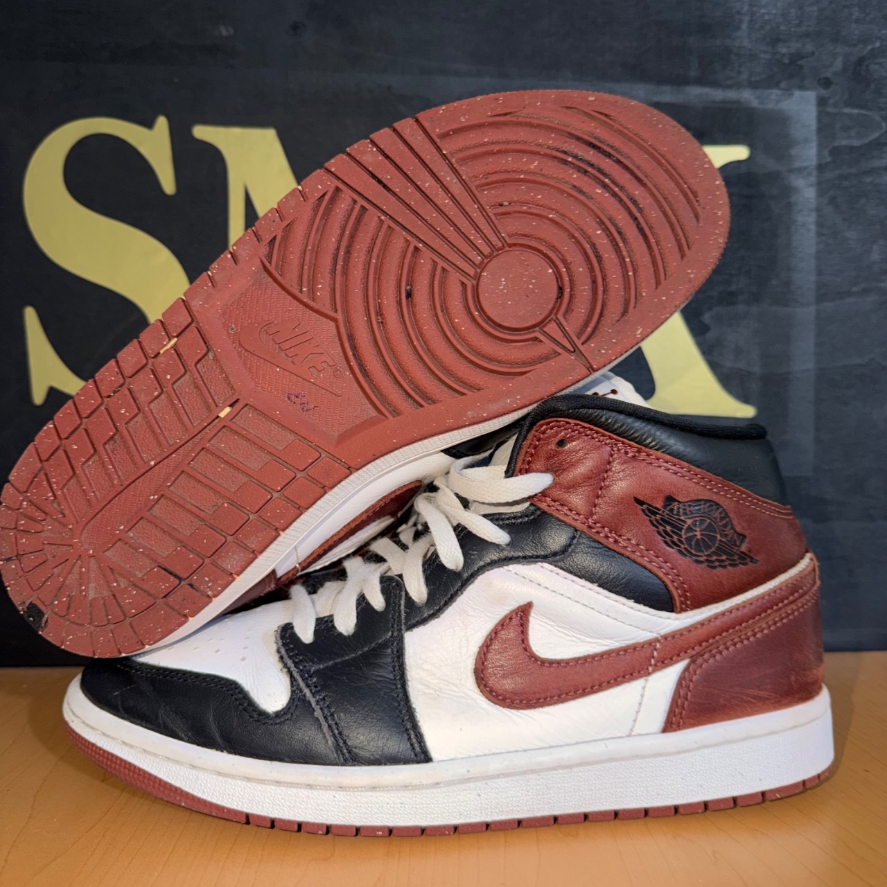 Air Jordan 1 Mid · Foto 1