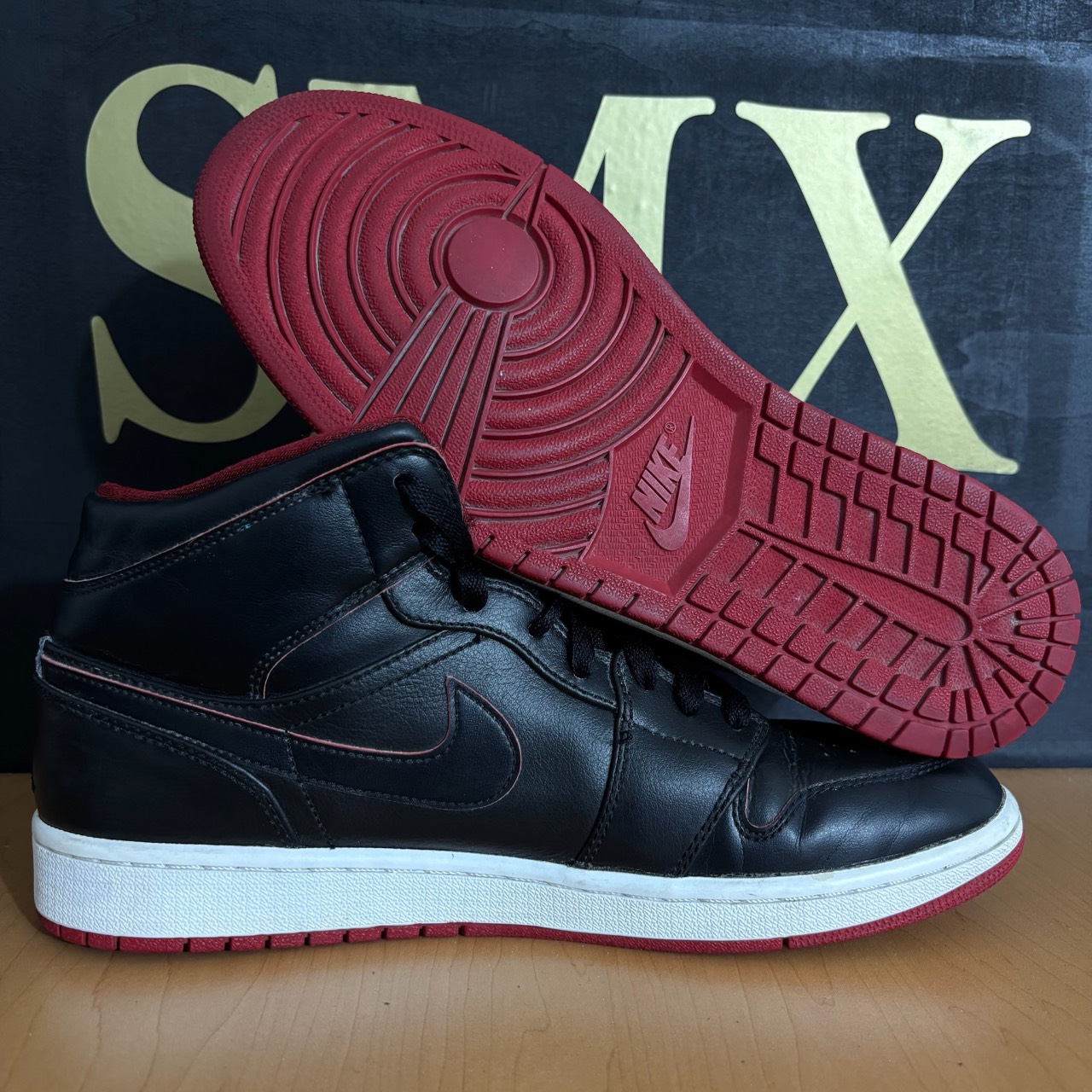 Air Jordan 1 Mid · Foto 2
