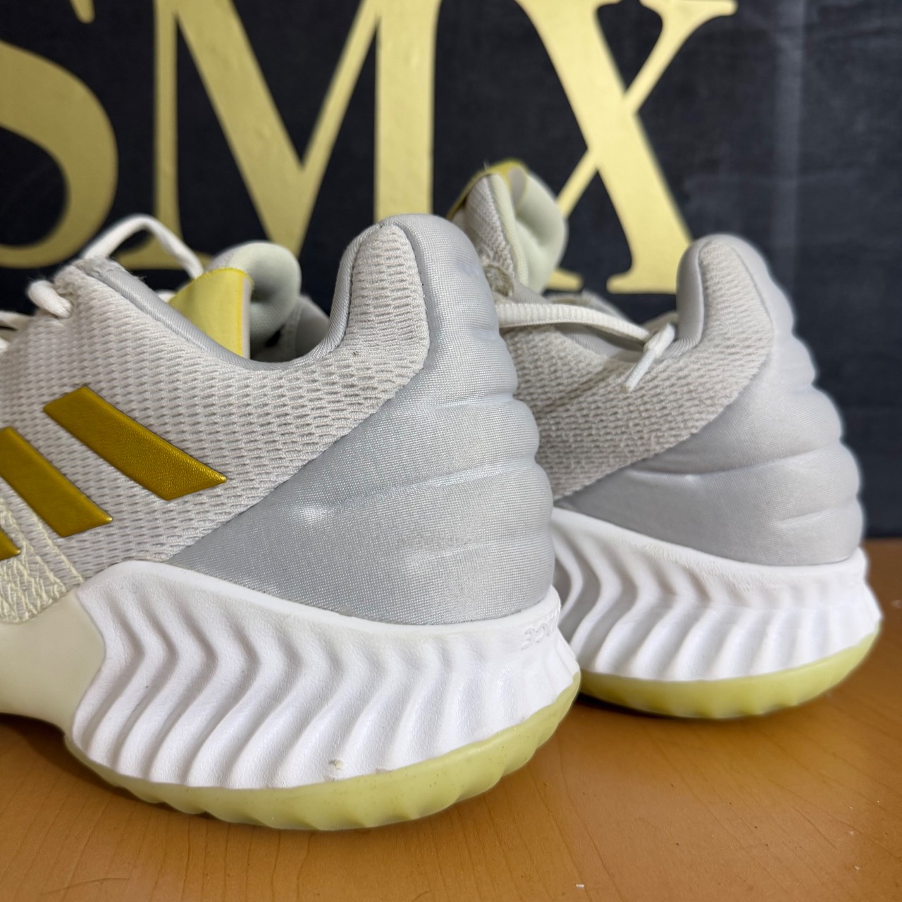 Adidas Pro Bounce 2018 Low · Foto 4