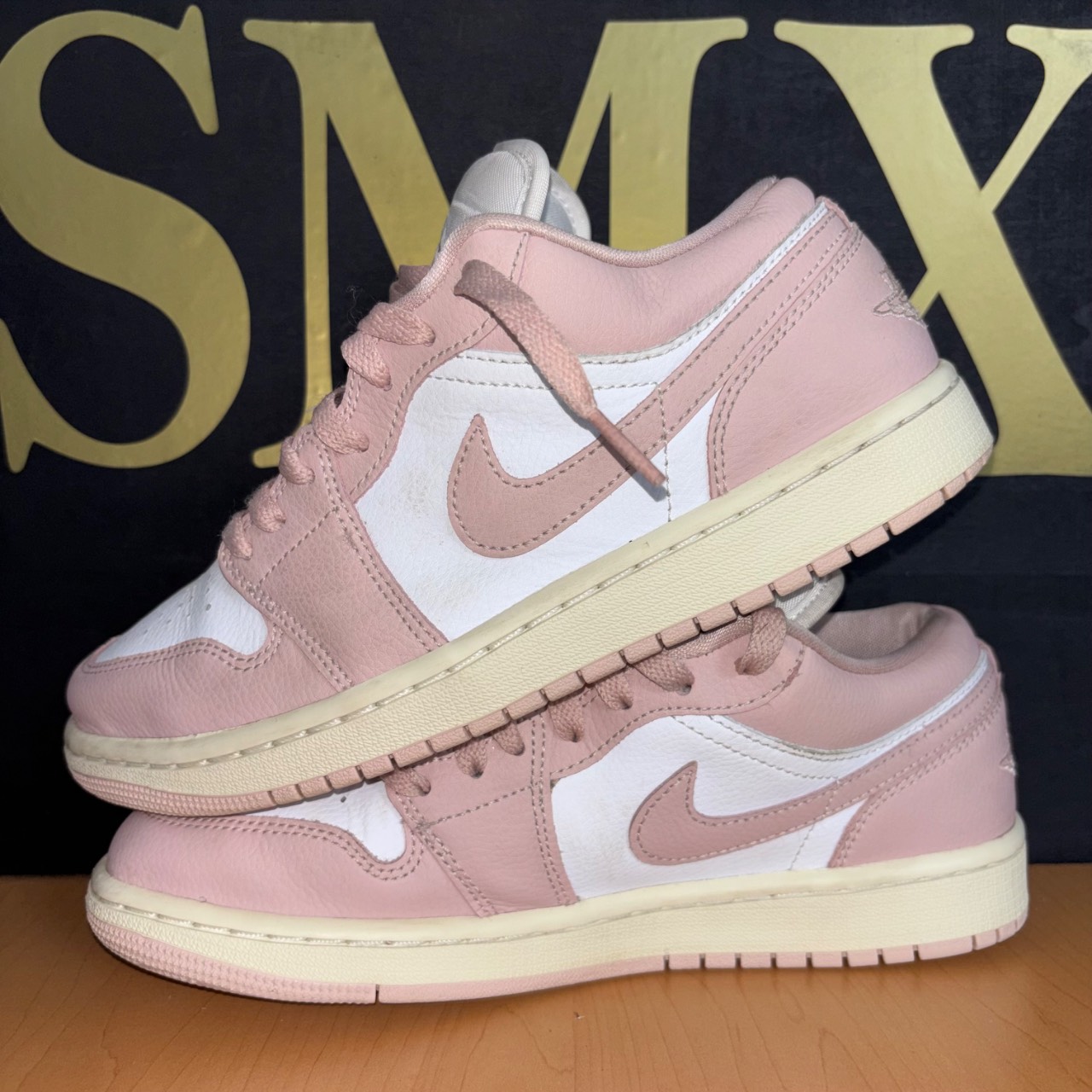 Air Jordan 1 Low SE Pink/White · Foto 3