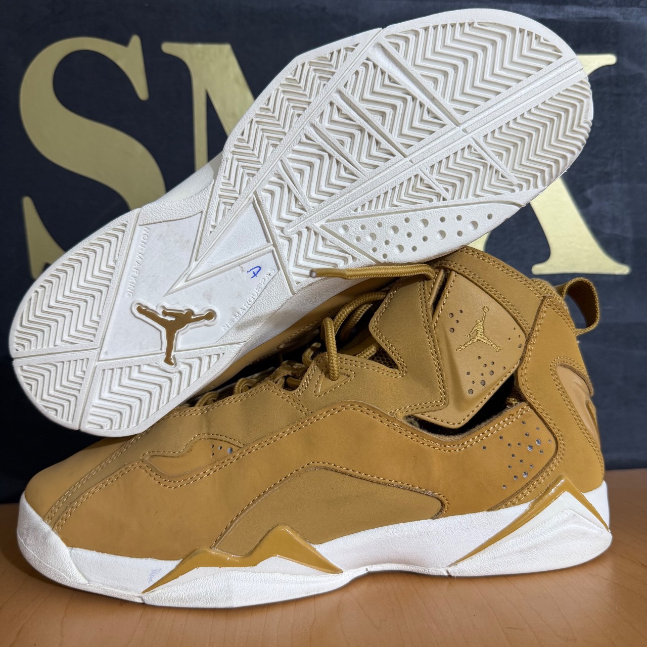 Jordan True Flight · Foto 2