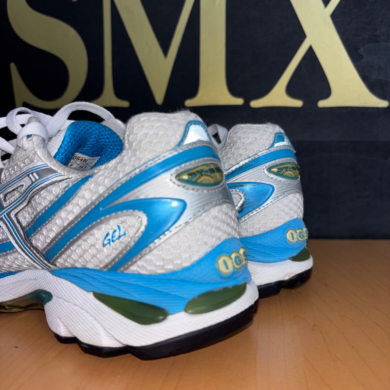 Asics GEL-Kayano 14 OG blanco con azul y detalles plateados · Foto 5