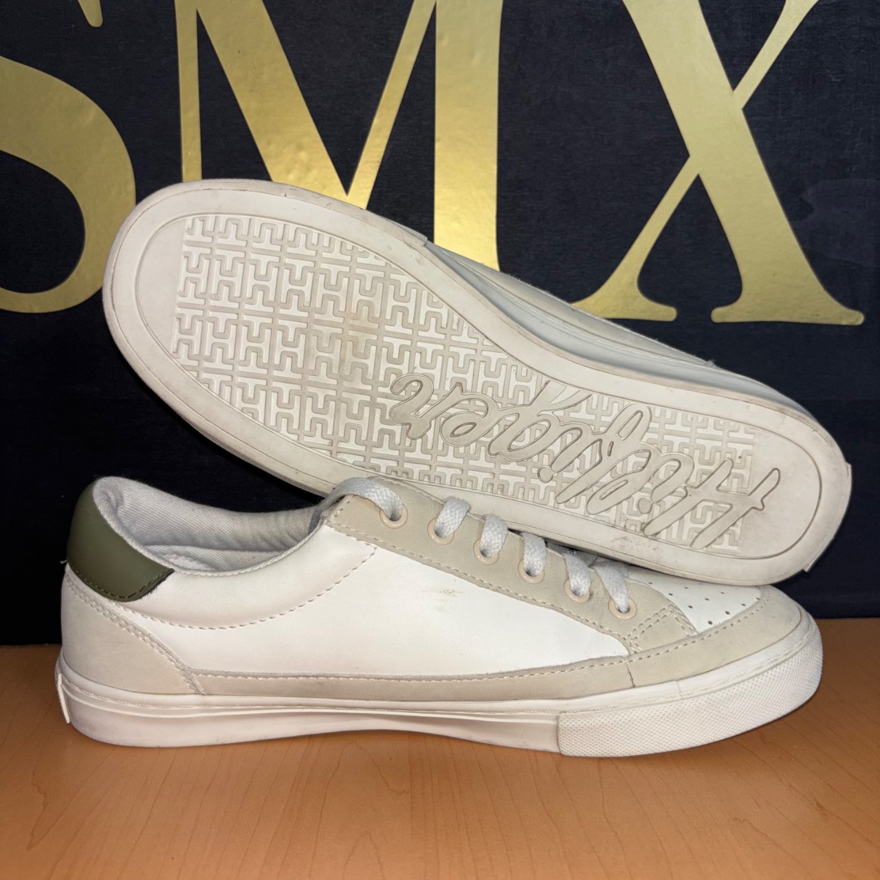 Tommy Hilfiger TWLOLENE-MB blanco con detalles beige y verde oliva · Foto 2