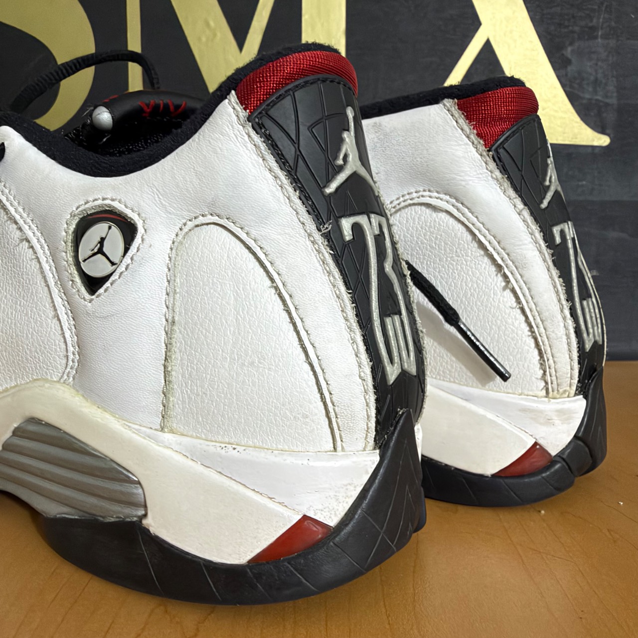 Air Jordan 14 Retro GS 'White Black Red' · Foto 4