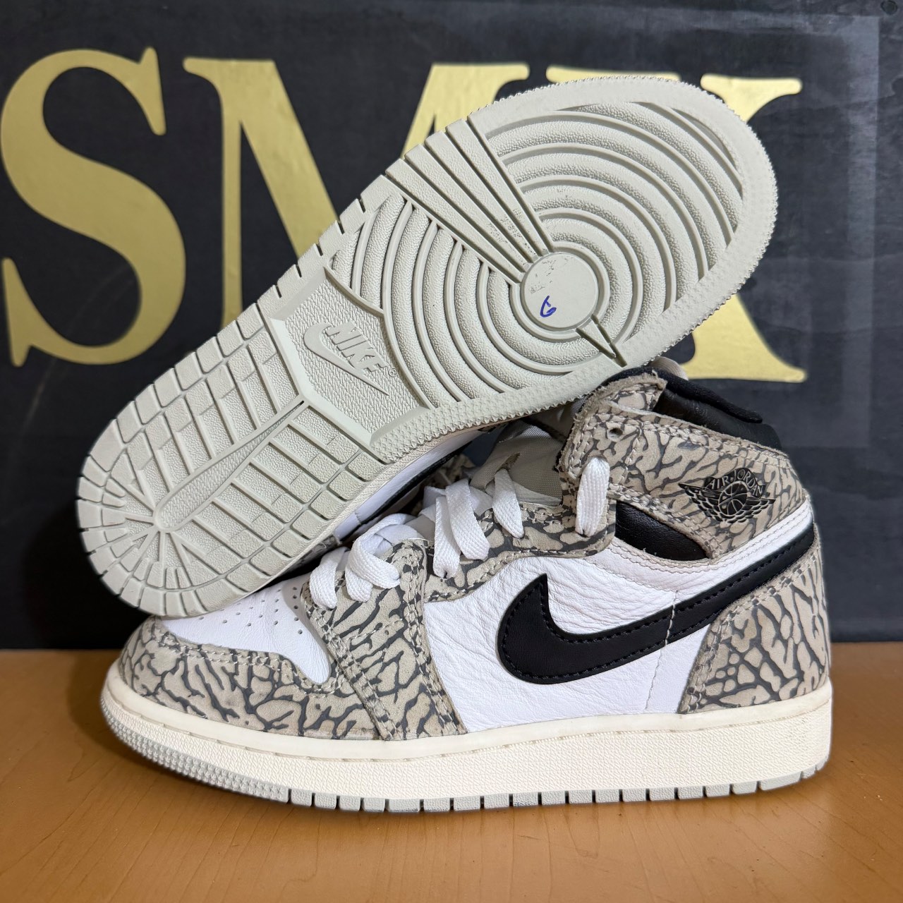 Air Jordan 1 Mid Elephant · Foto 2