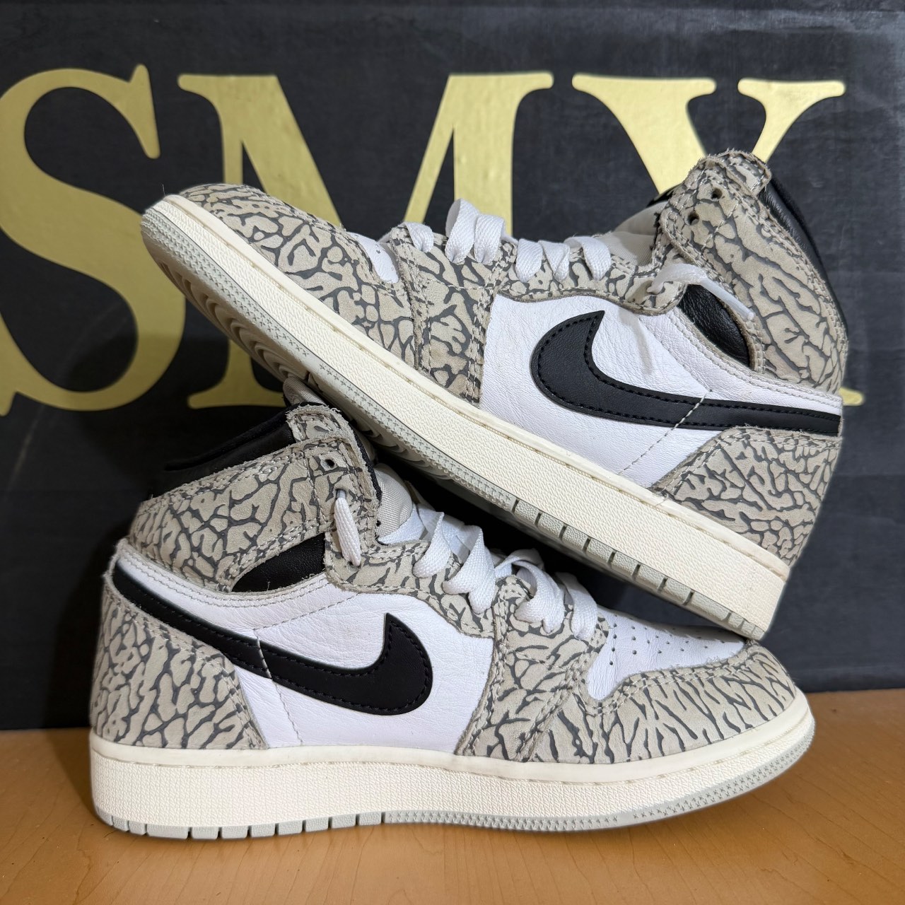 Air Jordan 1 Mid Elephant · Foto 3