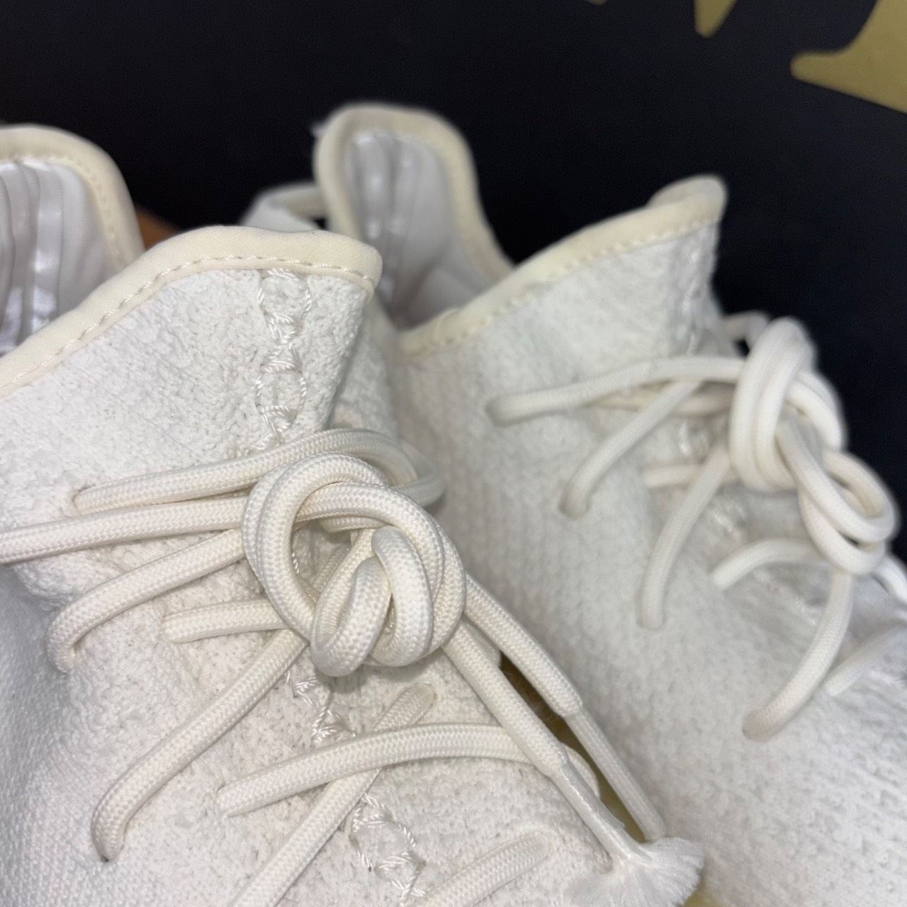 Adidas Yeezy Boost 350 V2 Cream White · Foto 4