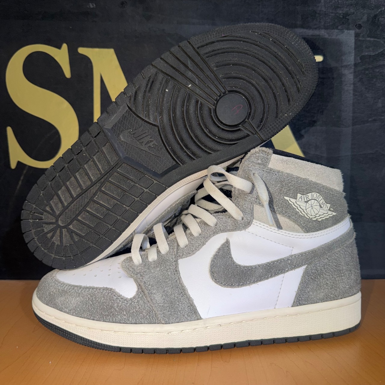 Air Jordan 1 Retro High OG 'Stealth' · Foto 2