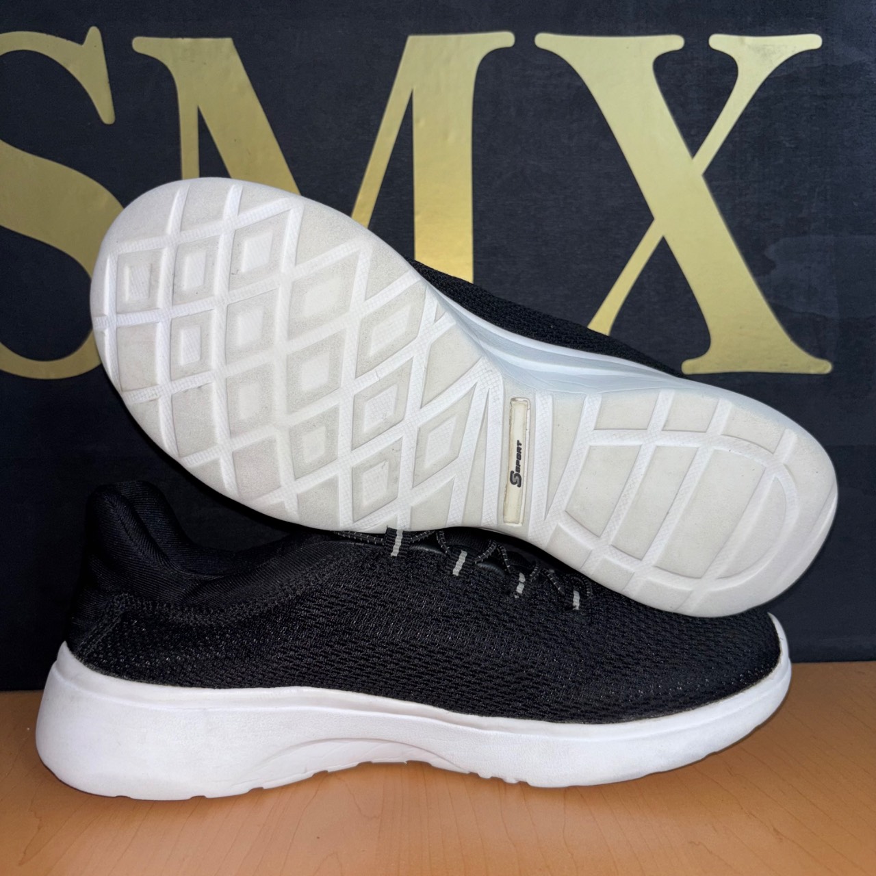 S Sport by Skechers negro con suela blanca · Foto 2