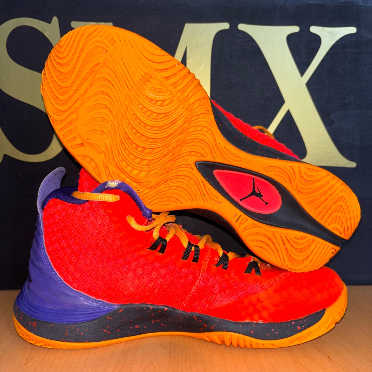 Jordan Melo M11 Bright Crimson Bright Crimson/Black-Orange-Purple · Foto 2