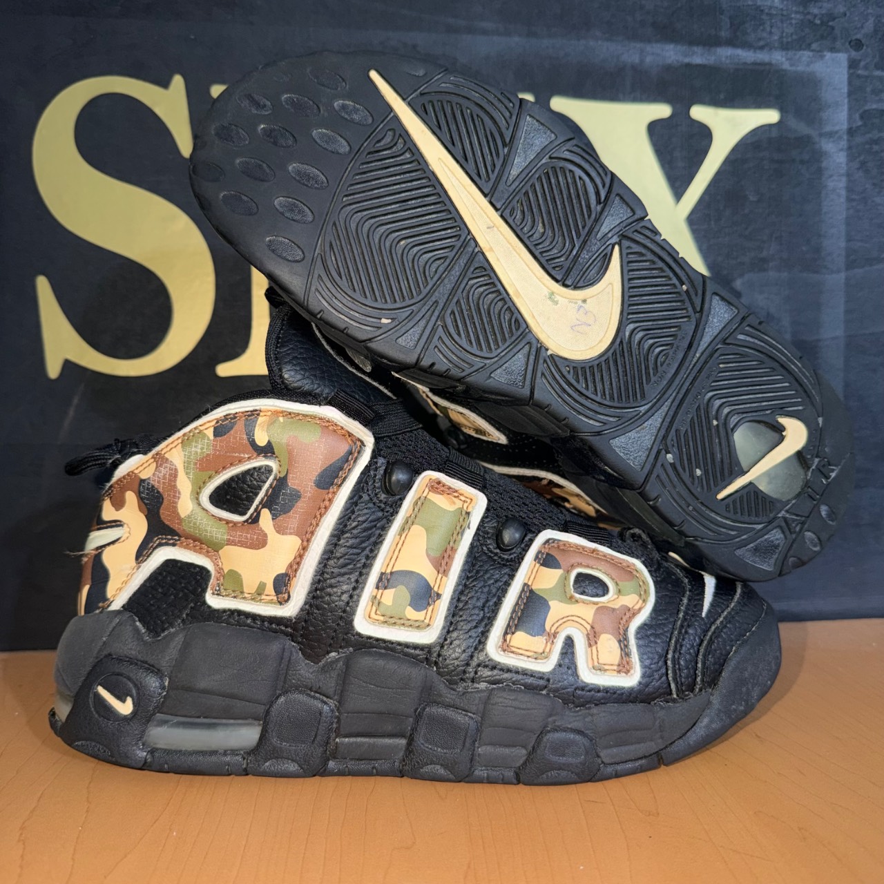 Nike Air More Uptempo Camo · Foto 1