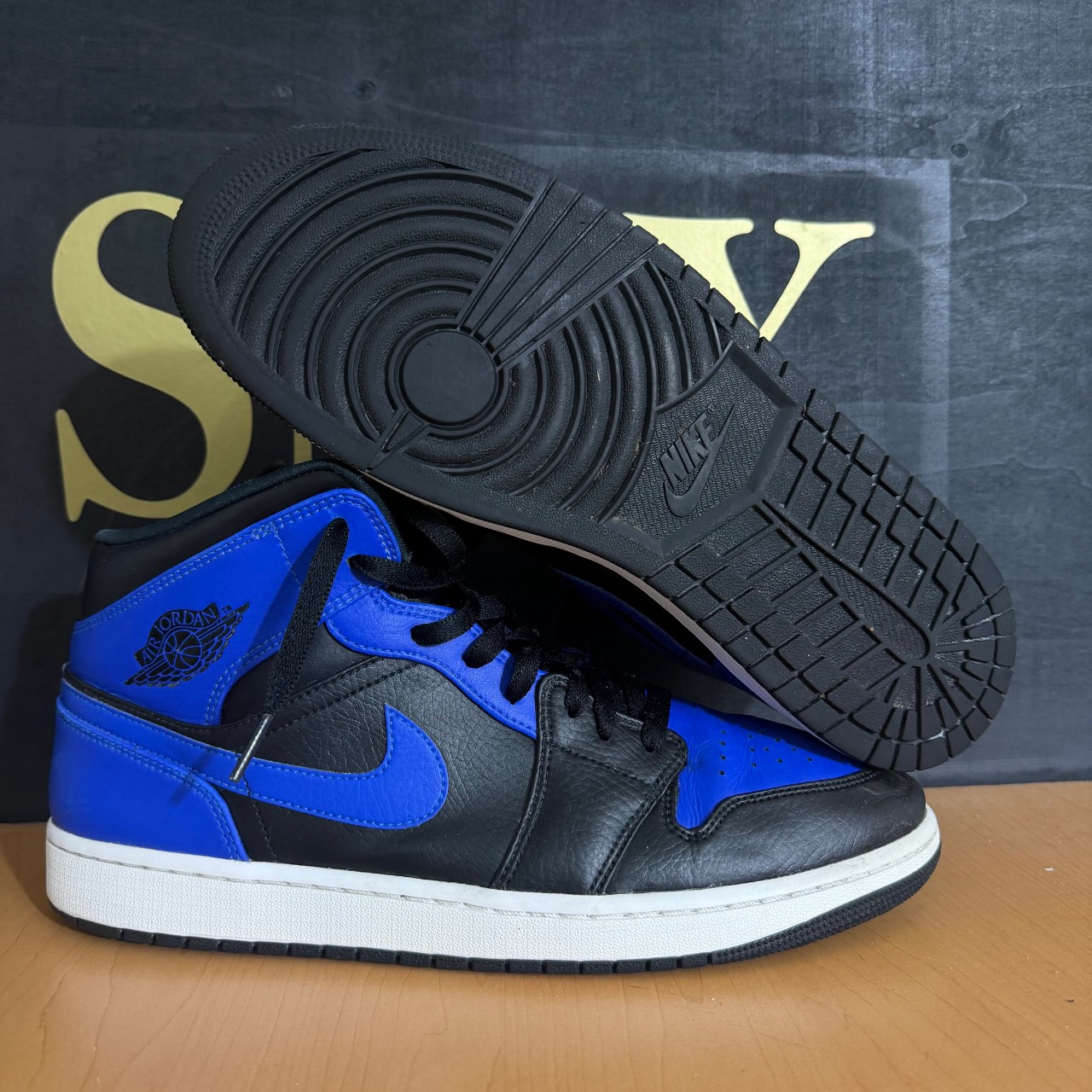Air Jordan 1 Mid · Foto 1