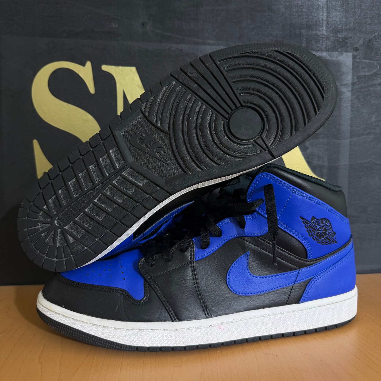 Air Jordan 1 Mid · Foto 2