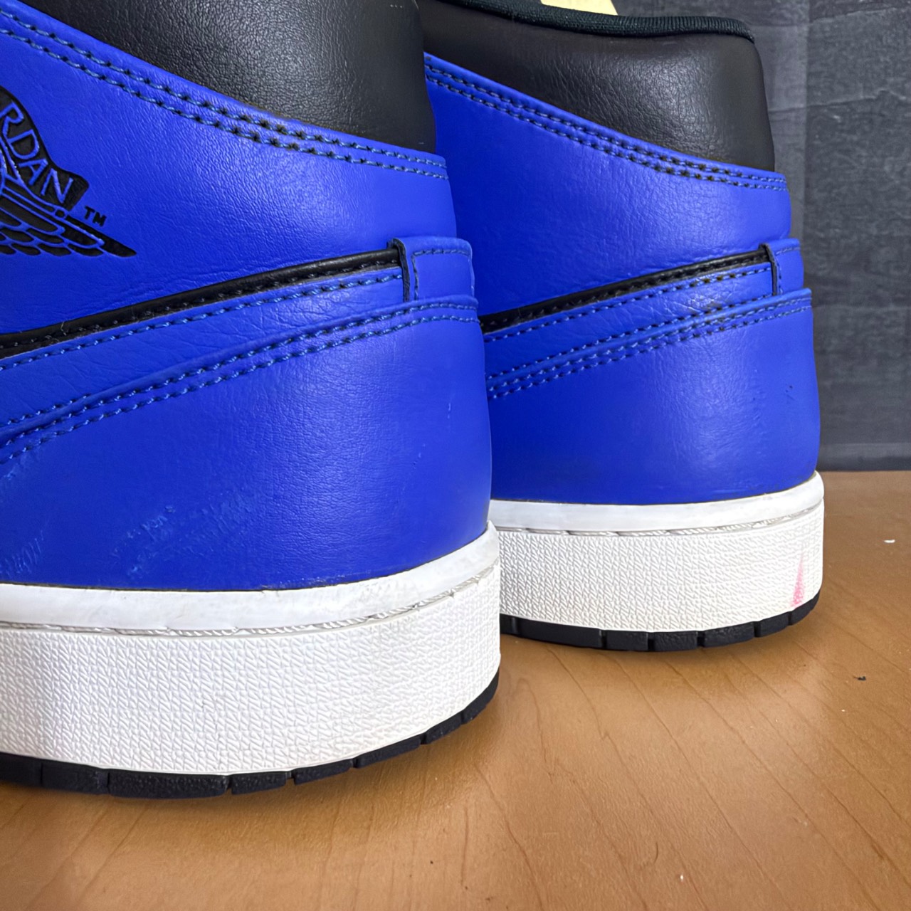 Air Jordan 1 Mid · Foto 4
