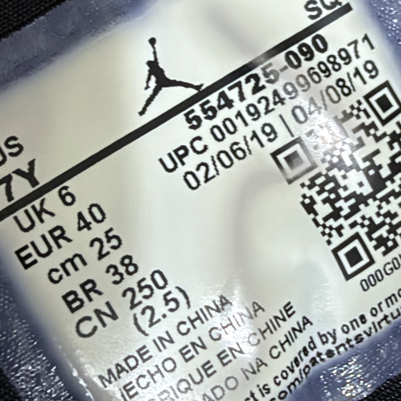 Air Jordan 1 Mid SE GS · Foto 4