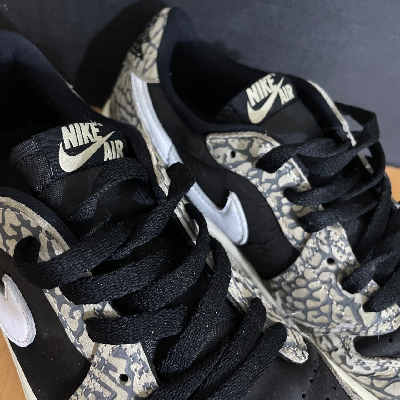 Air Jordan 1 Low OG "Black Cement" · Foto 4