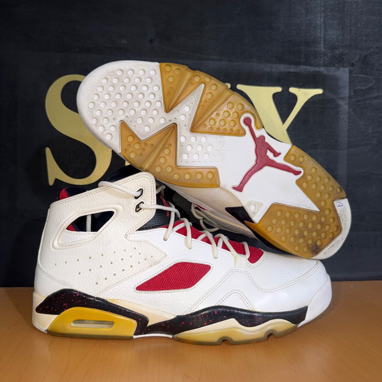 Jordan Flight Club 91 White Gym Red Black · Foto 1