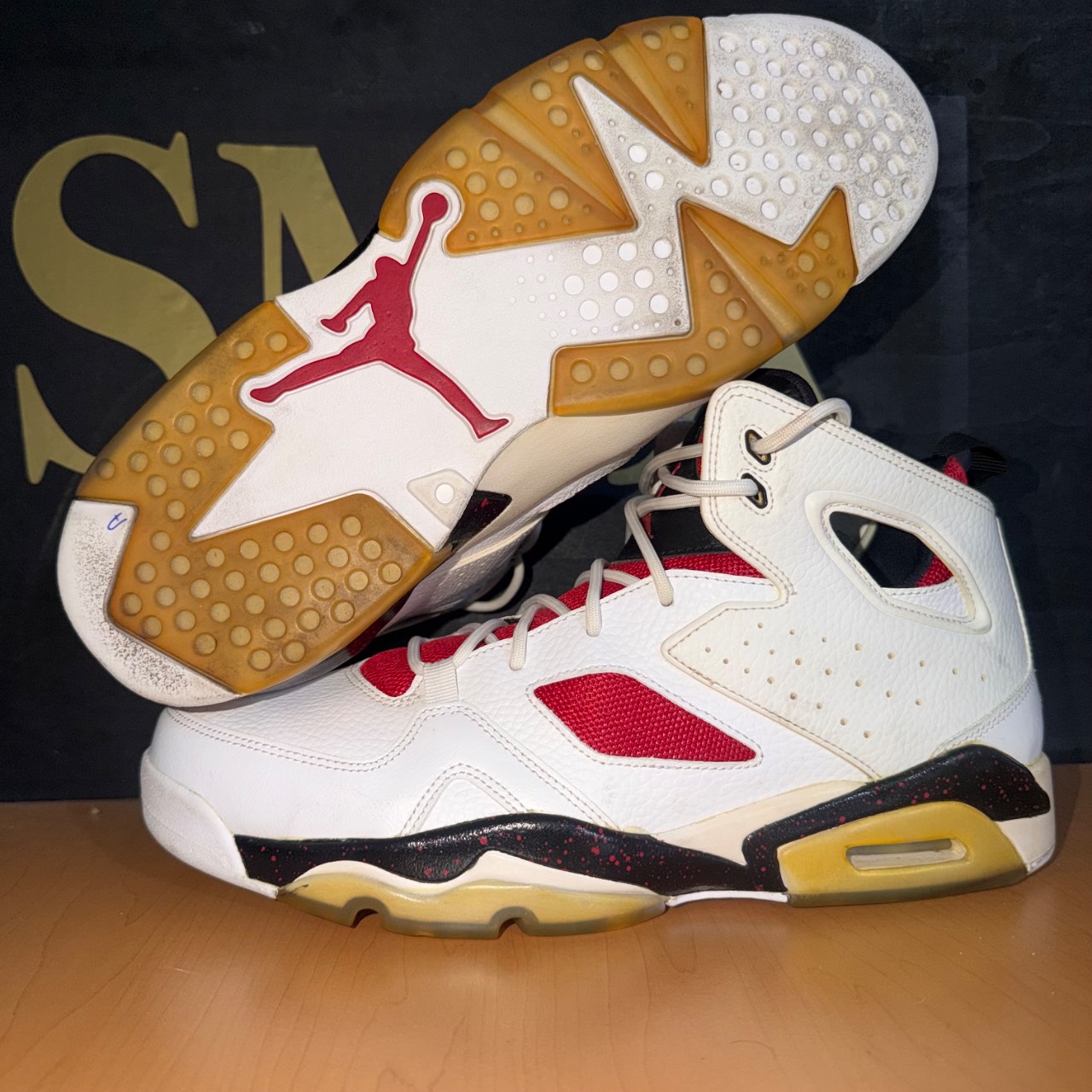 Jordan Flight Club 91 White Gym Red Black · Foto 3