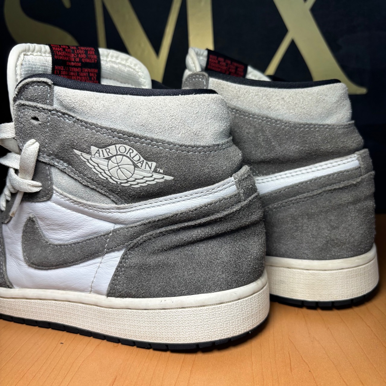 Air Jordan 1 Retro High OG Black/Fire Red/Light Smoke Grey/Sail · Foto 4