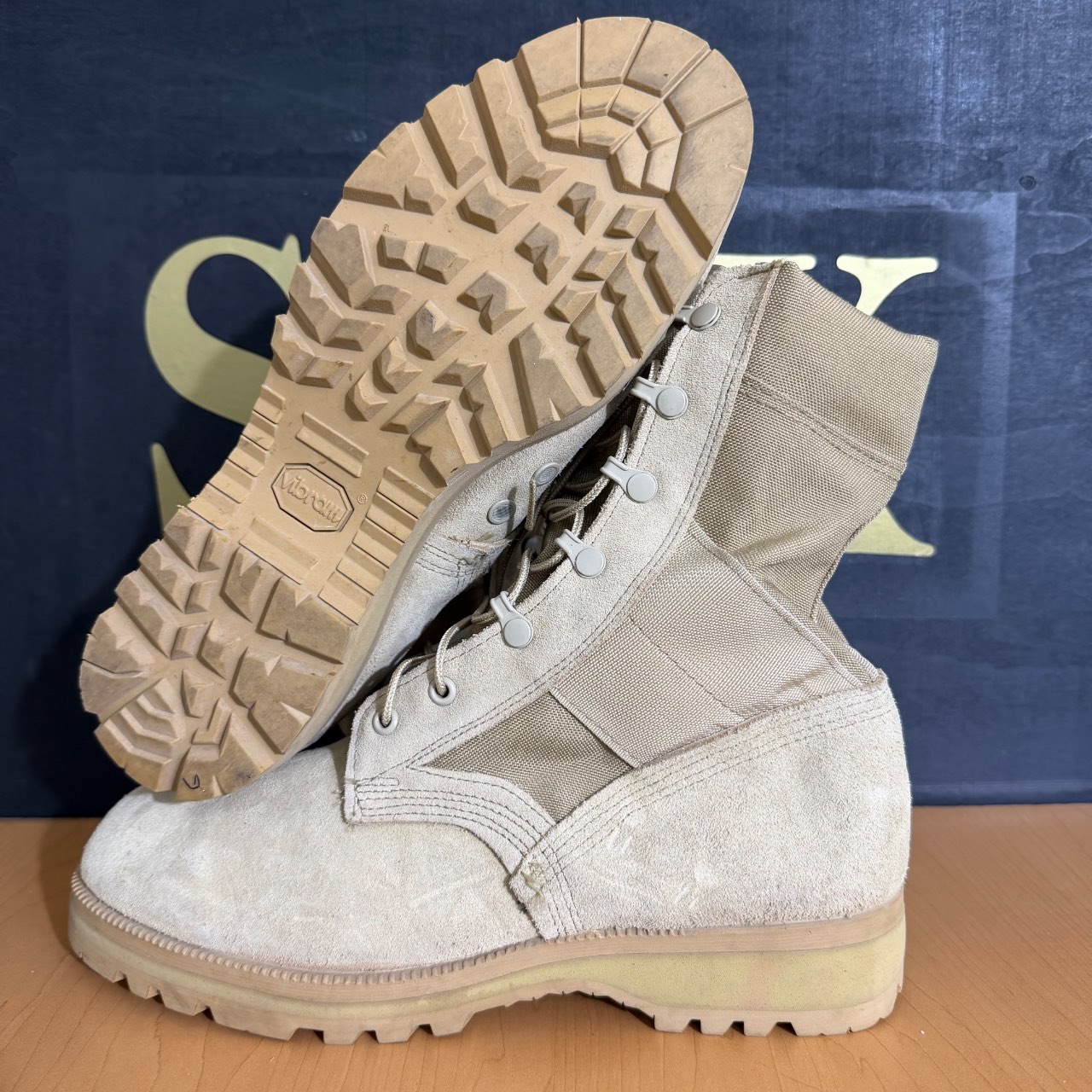 Bota militar tipo Jungle Boot Vibram · Foto 2
